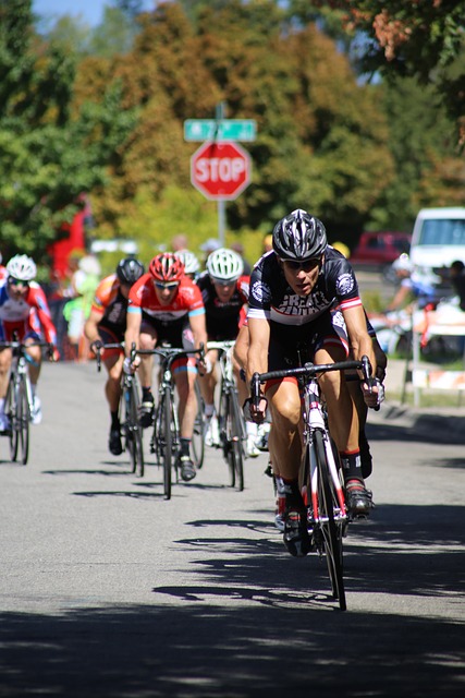 阿尔瓦雷斯 阿尔瓦雷斯